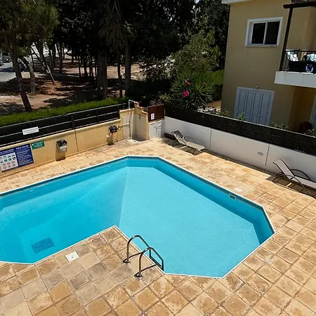 Stylish One Bedroom At Harbour Apartman Paphos