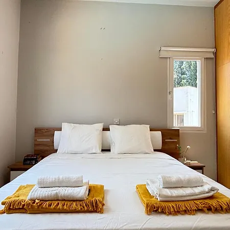 Stylish One Bedroom At Harbour * Paphos