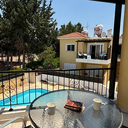 Stylish One Bedroom At Harbour Paphos