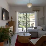 Stylish One Bedroom At Harbour *