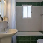 Stylish One Bedroom At Harbour