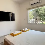 Stylish One Bedroom At Harbour * Paphos